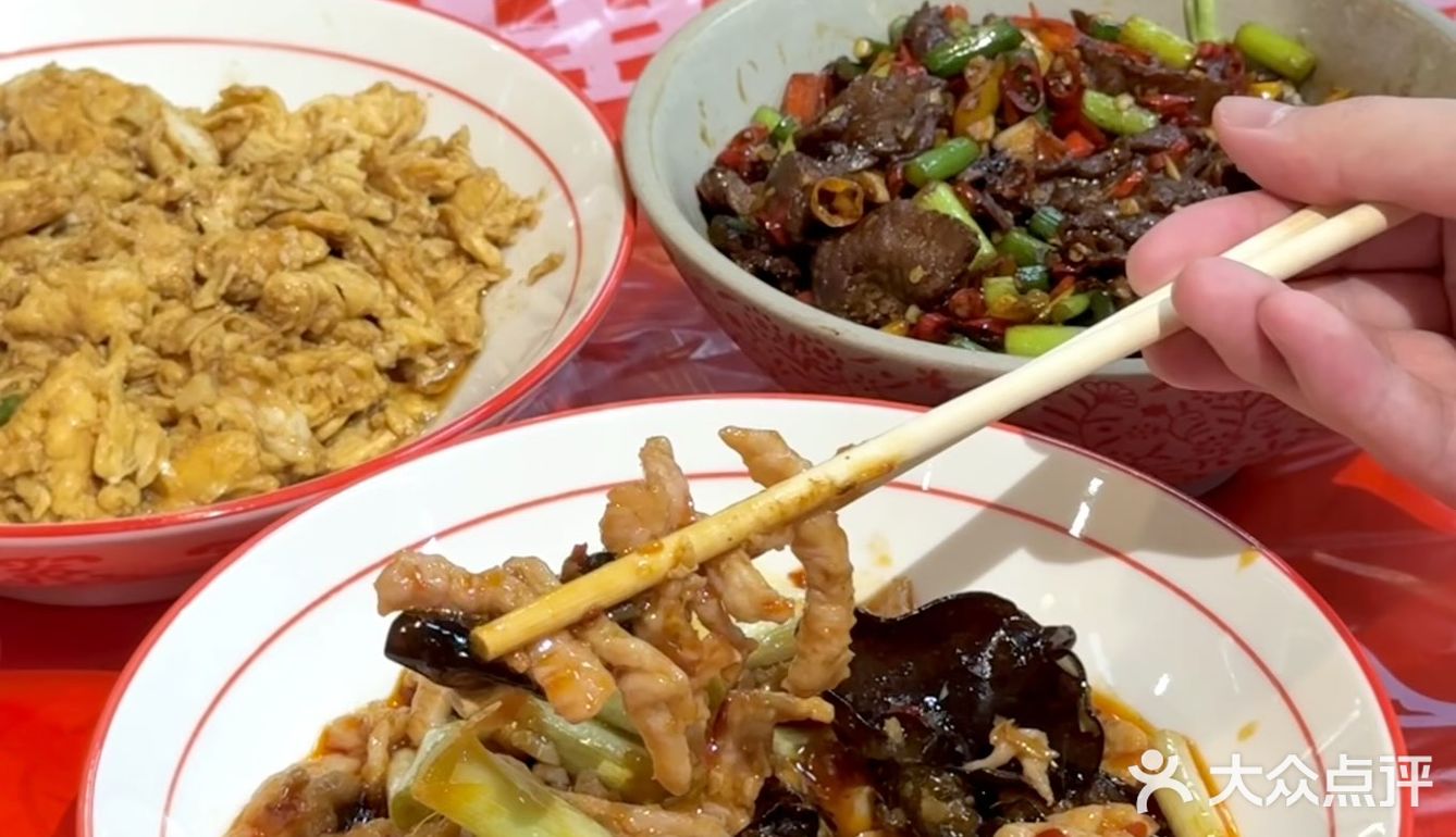 乌啦啦同款仙品川菜馆，武理大学生有救了🥵