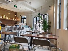 -Fridi Patisserie Cafe