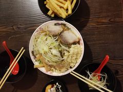 -拉面莊夢語＆中华料理八椿