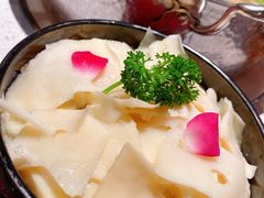 黄喉-左庭右院鲜牛肉火锅(环球港店)