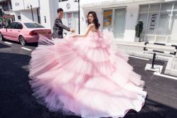 俏皮可爱-巴黎婚纱摄影工作室