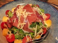 蜜瓜火腿芝士色拉-SISTERS BAR RESTAURANT川意酒馆(嘉善老市H楼店)