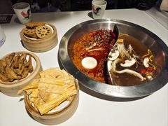 -卤校长重庆火锅(国兴店)