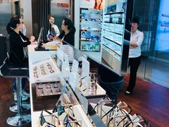 -LensCrafters亮视点·OAKLEY精选(静安嘉里中心店)