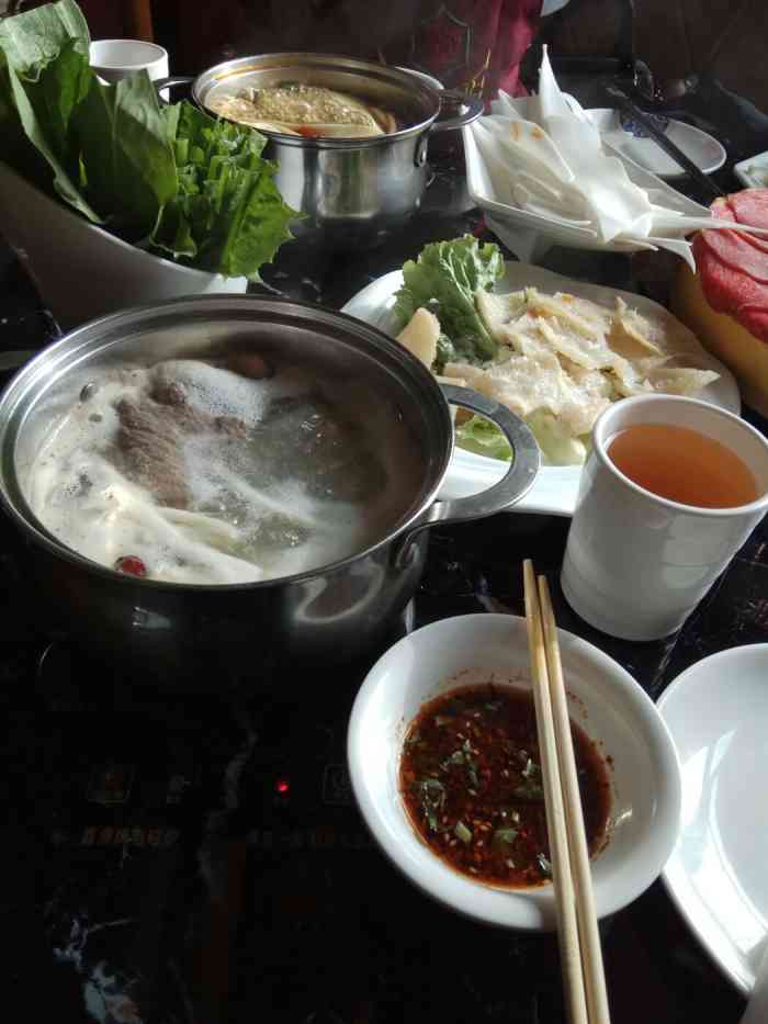 宣德火锅·清真-"这家店离市区有些远 那天去的时候正好是晚.