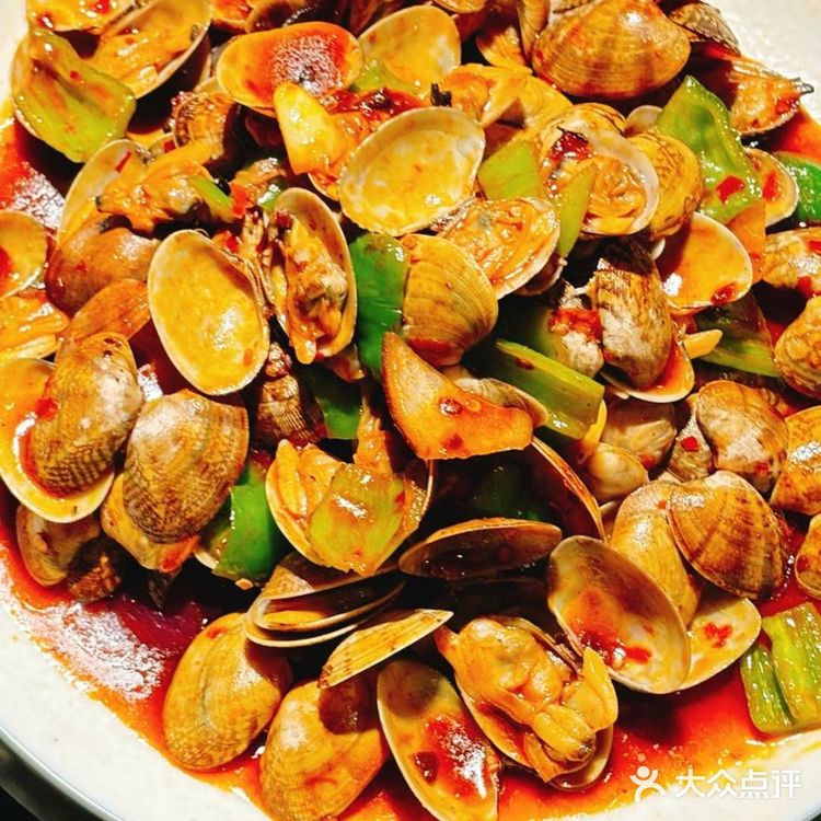 🍢烤串+羊蝎子锅！这家深夜食堂太绝了！