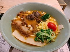 皇朝双宝牛肉面-陳八两面家(滨江天街店)