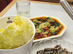 -鲁员外地锅鸡地锅鱼(古墩路店)