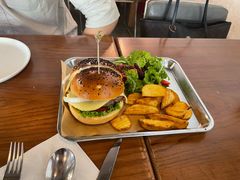 招牌牛肉汉堡-UPPER KITCHEN(延安路店)