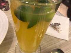 -必胜客(证大大拇指店)