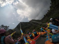 -天台雷峰十里峡谷漂流