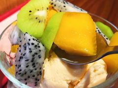 杂果拌双色雪糕-龟金正·港式甜品(客村店)