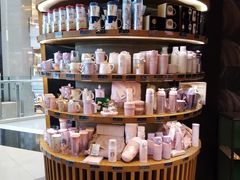零售区-星巴克(来福士2F店)