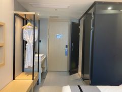 -柏曼酒店(重庆解放碑洪崖洞店)
