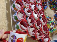 -m豆巧克力世界(上海世茂广场店)