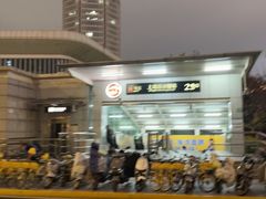 -上海游泳馆(地铁站)