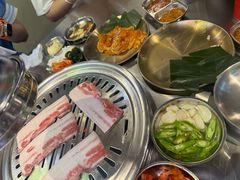 -哈哈碳都·牛肋条无限自助烤肉(宝龙店)