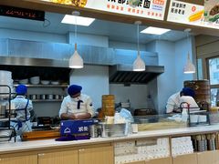 -李与白包子铺(桐梓林店)