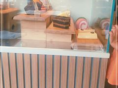 面包甜点陈列柜-麦当劳(新新大道岗丰店)