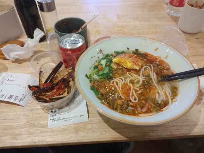 环境在望京soho的下沉广场餐厅最里面门面不大需要仔细找哦里面跟迷宫