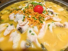 -山城外·非遗酸菜鱼(蜀都万达店)