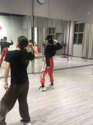 点击看大图 -星秀丽模特T台·舞蹈师资培训中心