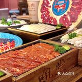 里边是红糖 珍珠麻薯 外边裹了一层黄豆粉