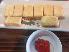 -张氏宽窄巷成都名小吃(华发新天地店)