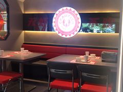 -龙巢盱眙龙虾·牛蛙·烧烤宵夜(八卦岭店)