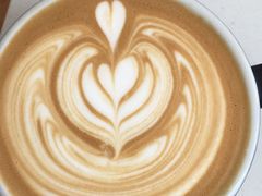 牛油果拿铁-灯塔咖啡馆BOOK·Coffee Shop