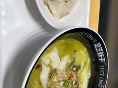-灵芝妹子海鲜米线(劳动公园店)