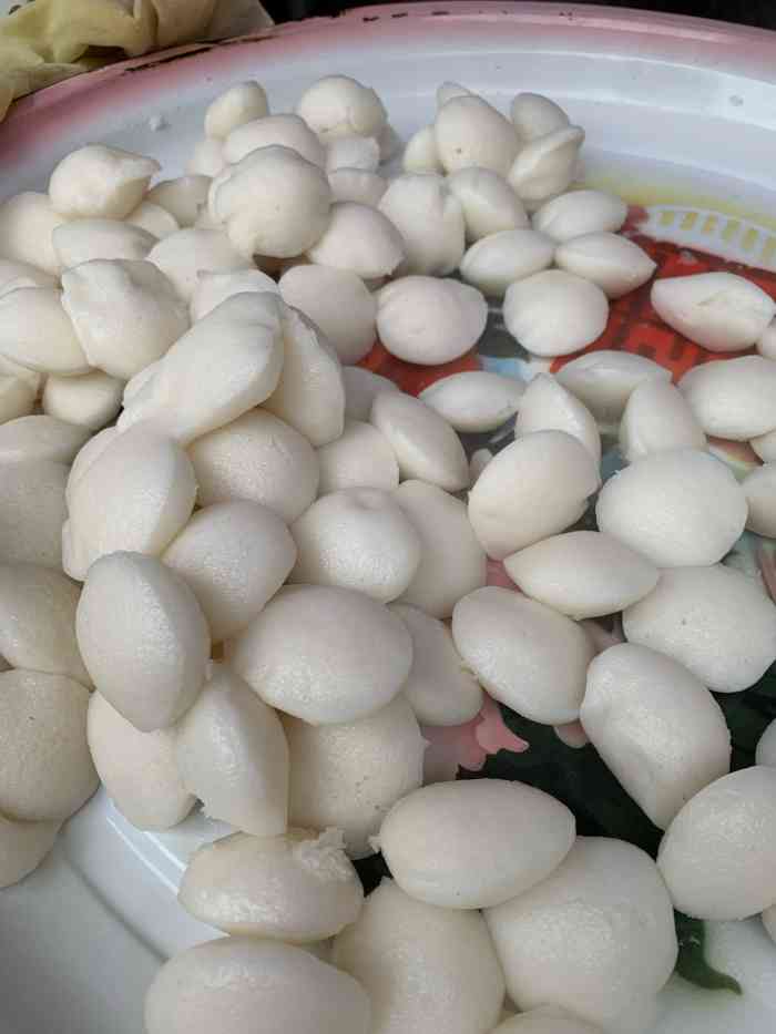 鸭儿糕-"小巷子里买的,类似成都的发糕,加了糯米做."-大众点评移动版