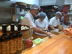 老面土猪肉包子-凤起龙游老面包子(凯德晶品店)