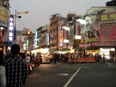 -六合夜市