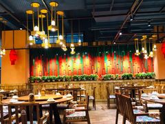 大堂-老滇山寨•云南特色菜•地方菜•民族风情歌舞表演(金碧店)