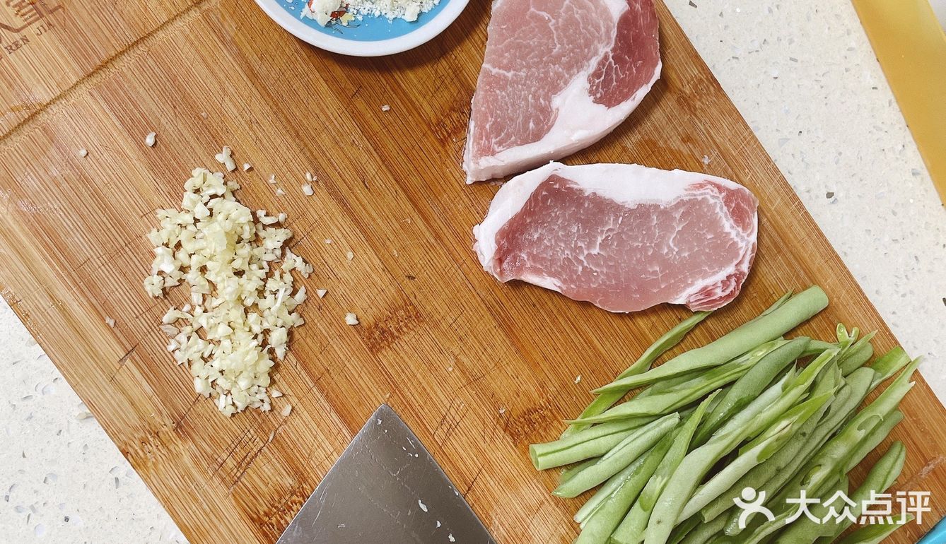 食谱-煎猪肉柚子胡椒风味意面-真中陽宙