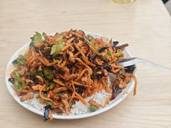 鱼香肉丝盖浇饭-川味家小吃