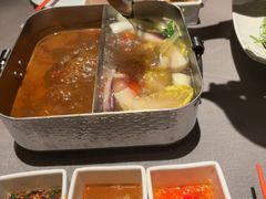 -左庭右院鲜牛肉火锅黑金店(陆家嘴中心店)