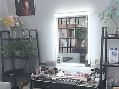 -ME觅妆·定制美妆·彩妆私教(菱角湖店)