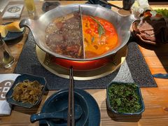 -湊湊火锅·茶憩(南京东路悦荟店)