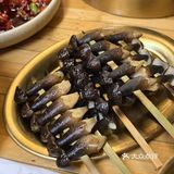 半二小酒馆是家具有随性与精致风格的宁波餐厅