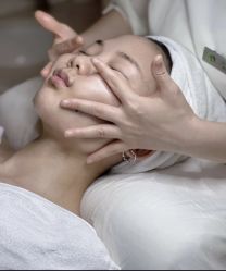 -悦瑢港湾科技美肤芳疗美容