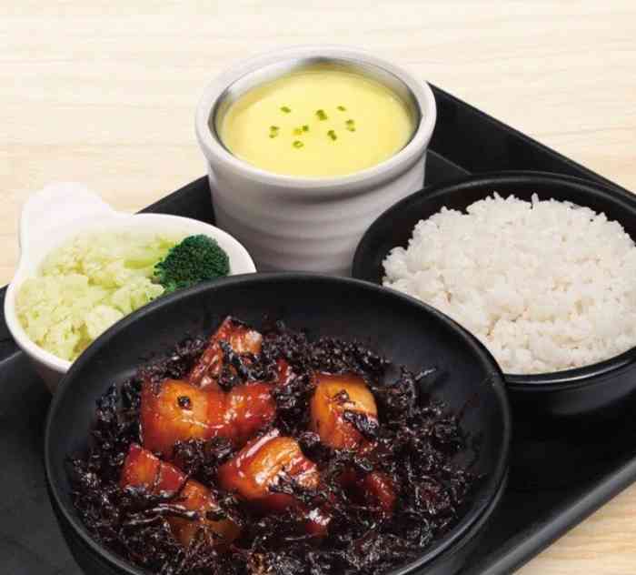 老娘舅(延安路店)-"挺喜欢的一家中式快餐,菜式清爽,味道也好.