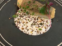 脆壳鲜鲷鱼配香茅椰奶汁脆藜麦-Terra Rossa(陆家嘴中心店)