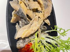 网红小吃炸鱼皮-鱼酷活鱼烤鱼(沈阳大悦城店)