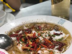 招牌酸菜鱼-姚姚酸菜鱼·金戈戈香港豉油鸡(喜荟城联名店)