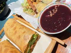 -八月美食小馆(银泰城总店)