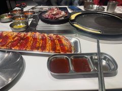 -山野的朋友露营炭火烤肉