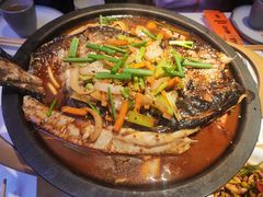-鸣记脆皮烤鱼·海鲜烤鱼(三八广场店)