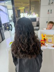 -宫铭烫发染发接发店